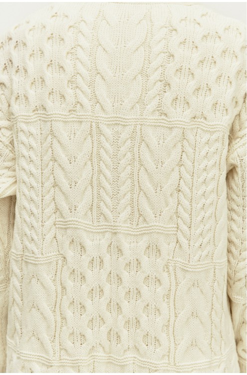 Weißer gestrickter Cardigan