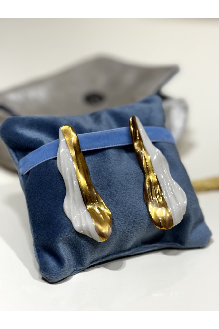 Blütenblätter Ohrringe von A.PRI Jewelry Blütenblätter Ohrringe von A.PRI Jewelry