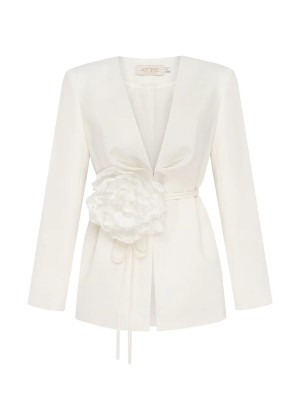 Blazer mit Blumenbrosche von Attire by Halyna Davydiuk