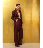 Taillierter Blazer von Attire by Halyna Davydiuk (Burgunderrot)
