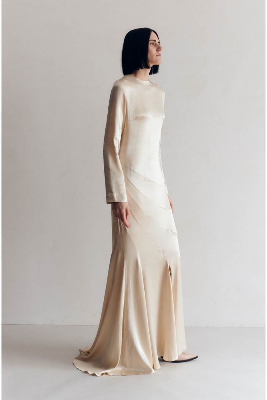 Langes Seidenkleid