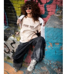T-Shirt "USE ME" mit Maschinenstickerei (Beige)