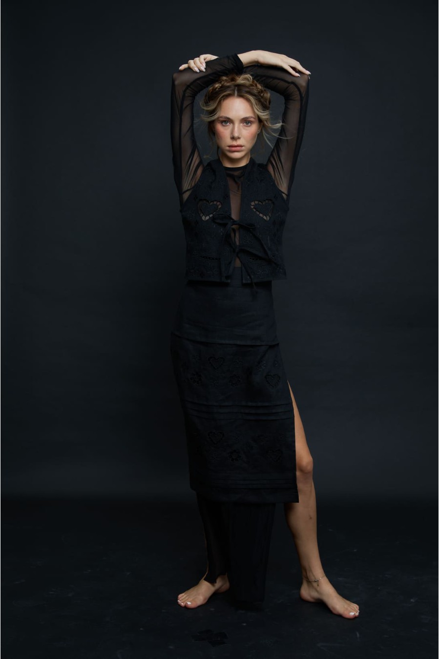 Schürze von EMBROIDEREDGEM (Schwarz) Schürze von EMBROIDEREDGEM (Schwarz)