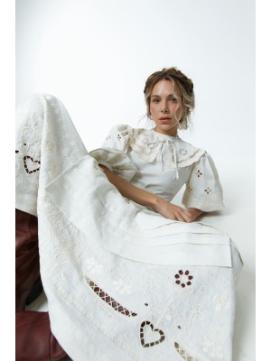 Kleid Yaryna von EMBROIDEREDGEM (Creme)