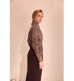Bluse Olena von EMBROIDEREDGEM (Kaffee mit Milch)