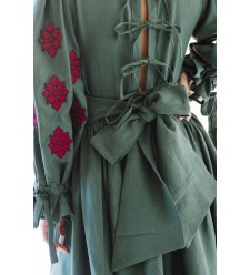 Kleid  Orysia von EMBROIDEREDGEM (Grün)