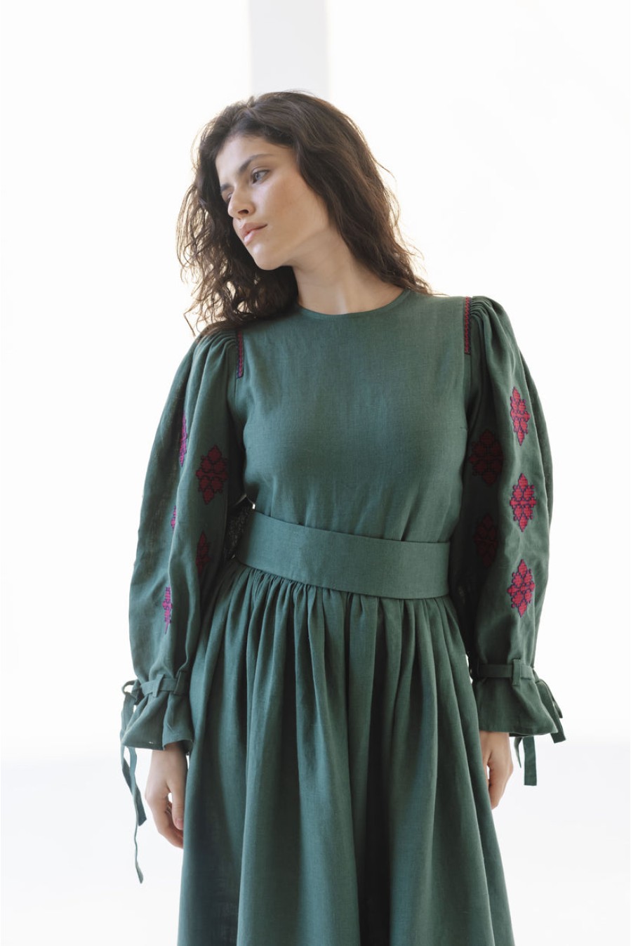 Kleid  Orysia von EMBROIDEREDGEM (Grün)