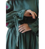 Kleid  Orysia von EMBROIDEREDGEM (Grün)