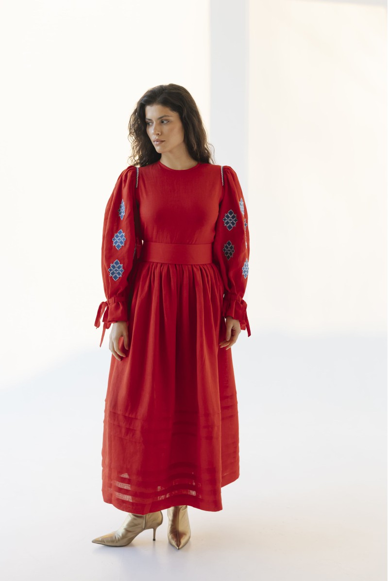 Kleid Ruta von EMBROIDEREDGEM (Rot)