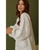 Kleid Tina von EmbroideredGem (weiß)
