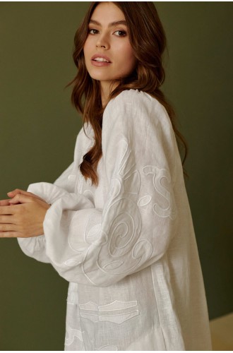 Kleid Tina von EmbroideredGem (weiß)