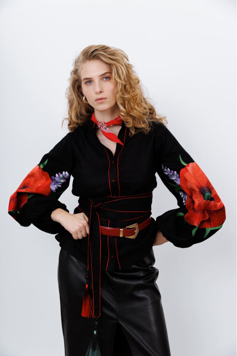Bestickte Bluse Hanna von EmbroideredGem (Schwarz)