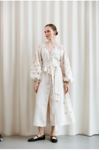 Kleid Adele von EMBROIDEREDGEM (Creme)