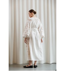 Kleid Adele von EMBROIDEREDGEM (Creme)