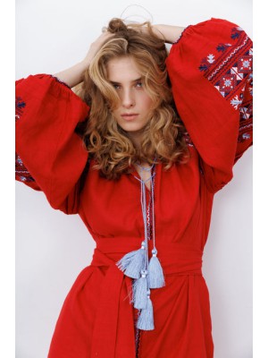 Kleid Smereka mit Stickerei von EMBROIDEREDGEM