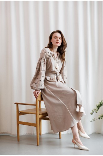 Kleid Adele von EMBROIDEREDGEM (Kaffee mit Milch)