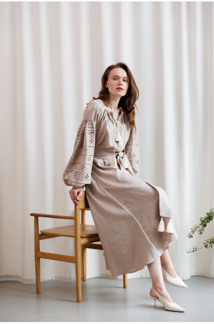 Kleid Adele von EMBROIDEREDGEM (Kaffee mit Milch)