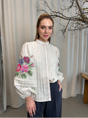 Bluse Lada von EMBROIDEREDGEM (Weiß)