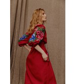 Stickkleid „Pfingstrose“ von EmbroideredGem (Rot)