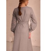 Kleid Olena von EMBROIDEREDGEM (Grau)