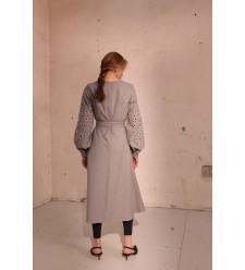 Kleid Olena von EMBROIDEREDGEM (Grau)