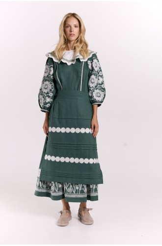 Ethnisches Kleid „Christina“ mit Stickerei von EMBROIDEREDGEM (Smaragd)
