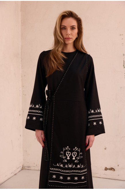 Kleid Lesya von EMBROIDEREDGEM (Schwarz)