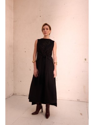 Kleid-Weste Olga von EMBROIDEREDGEM (Schwarz)