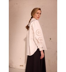 Bluse Olena von EMBROIDEREDGEM (Weiß)