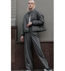 Graue Winterjacke mit abnehmbaren Ärmel
