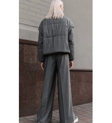 Graue Winterjacke mit abnehmbaren Ärmel