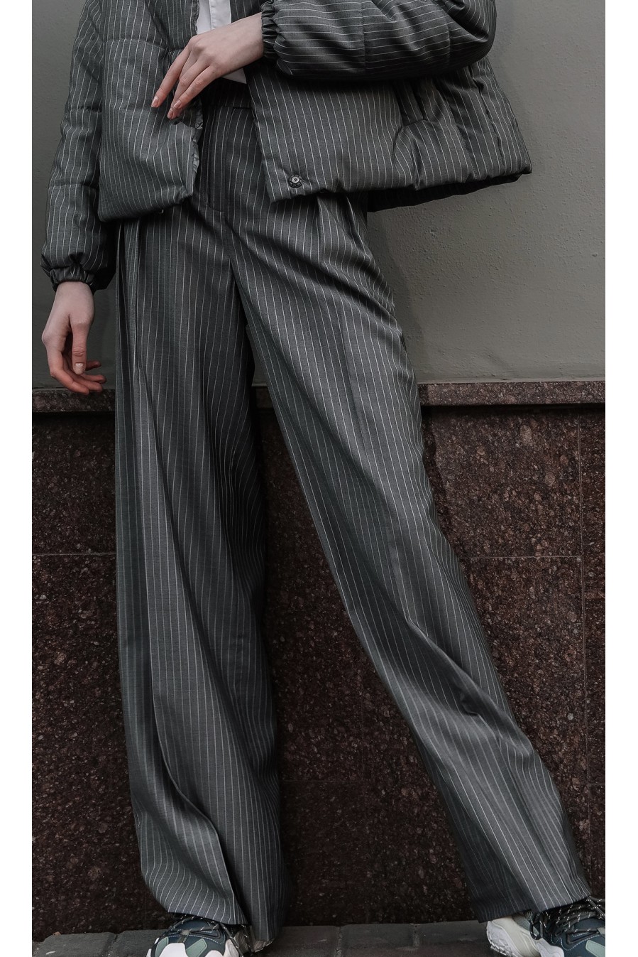 Wollhose grau gestreift
