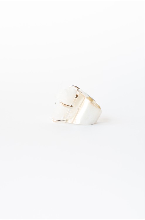 Ring mit unbehandeltem Kristall von Katára Jewellery (4)