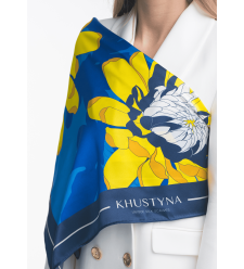 Seidentuch Ukrainische Pfingstrosen von Khustyna