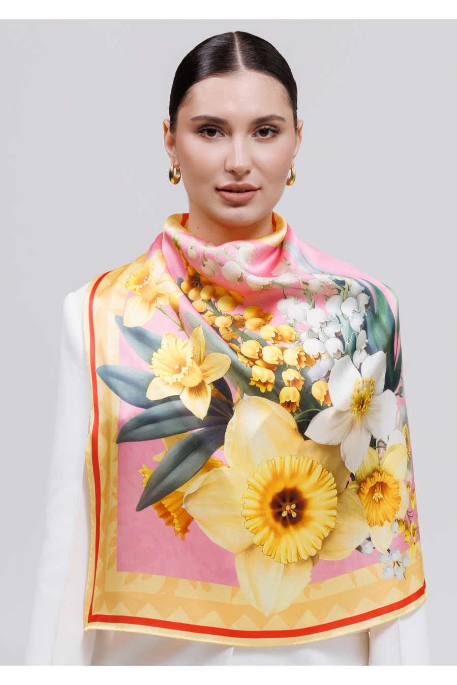 Seidentuch Ukrainische Aprilblumen von Khustyna