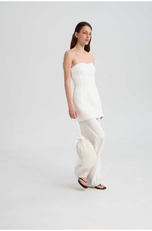 Kleid Monpazier White Linen von L'eskizzo Kleid Monpazier White Linen von L'eskizzo