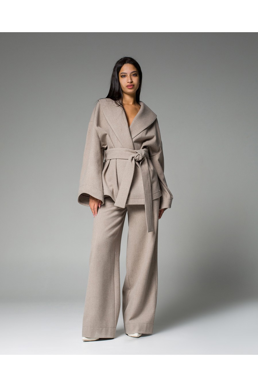 Maha Anzug (Kimono-Jacke und weite Hose)