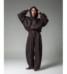 Maha Set: Jacke mit Kapuze und Barrel-Hose (Schokoladenbraun) Maha Set: Jacke mit Kapuze und Barrel-Hose (Schokoladenbraun)