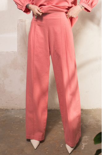 Loose pink pants